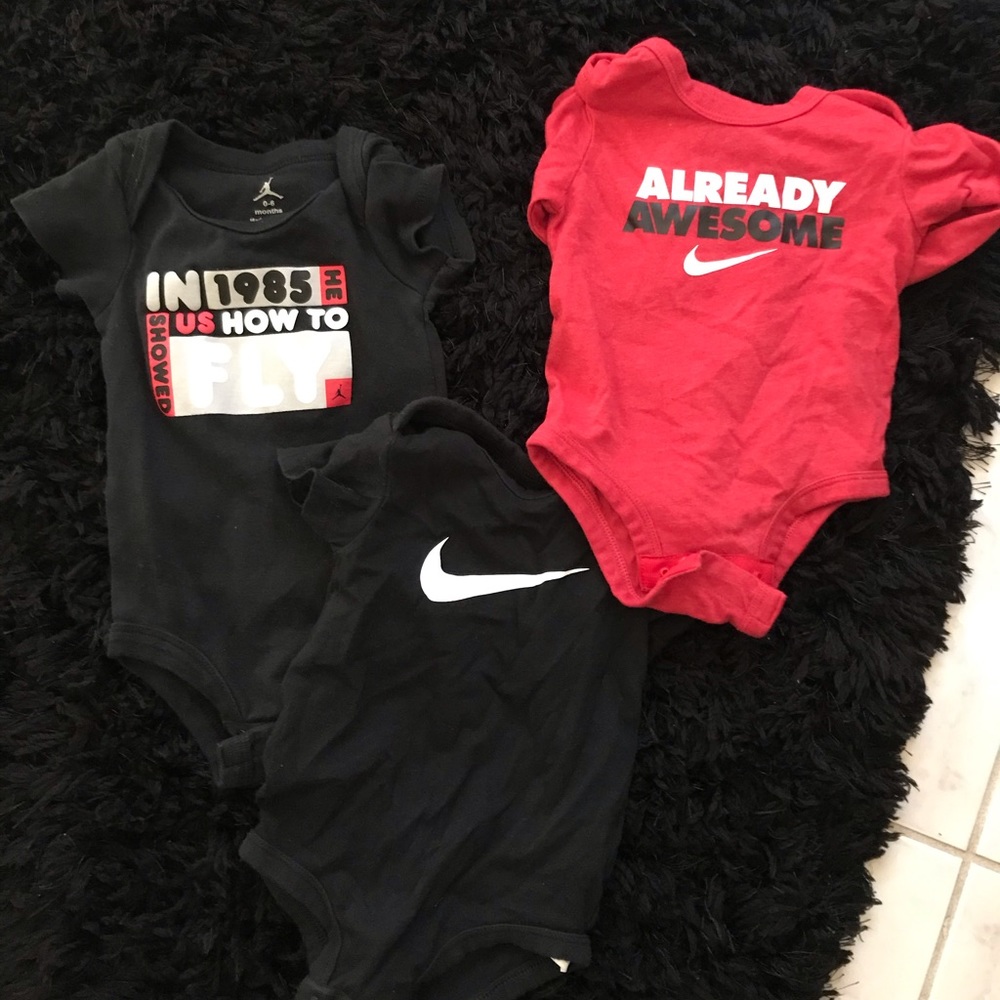 Nike baby boy infant sets